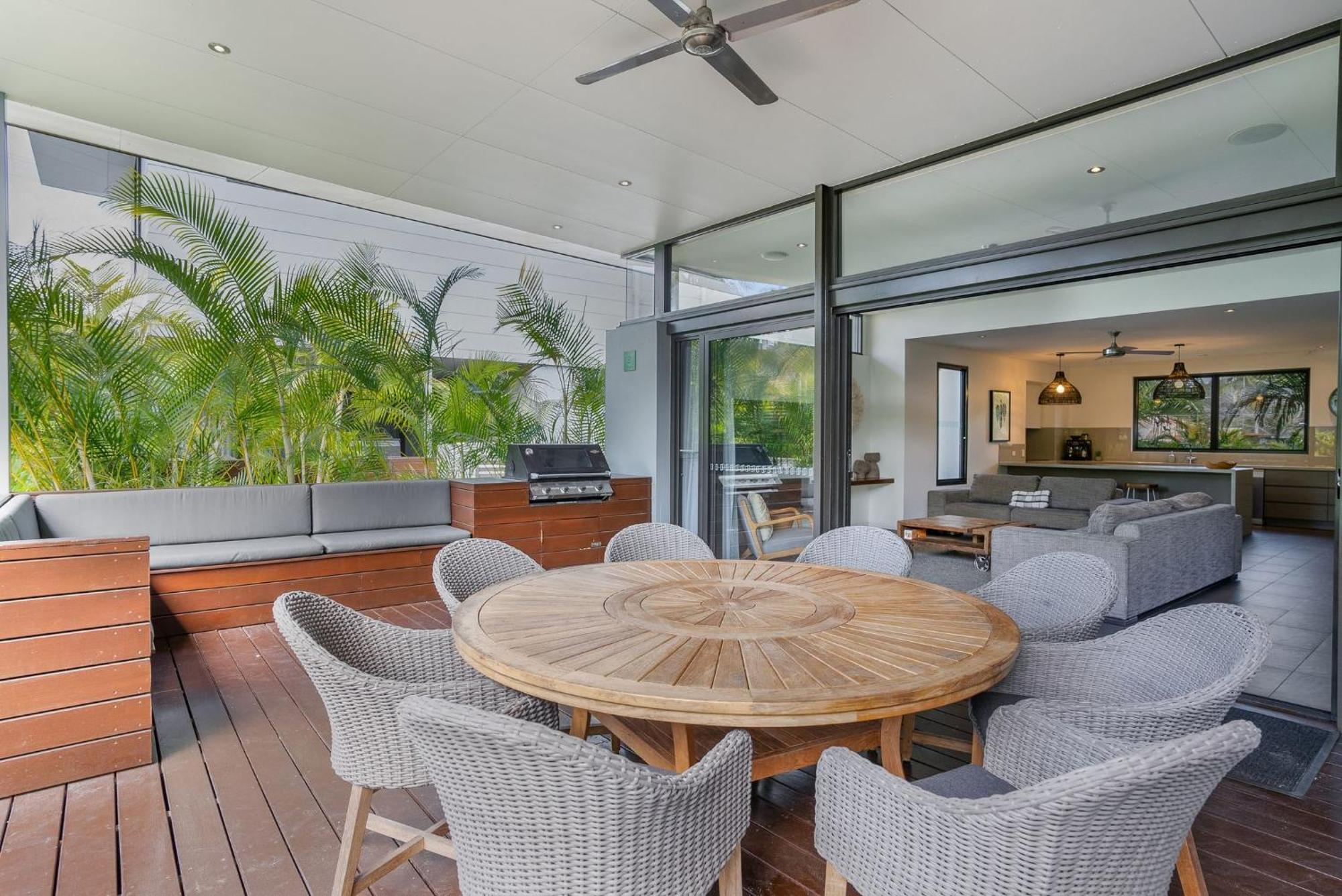 Byron Lux Beach Houses ไบรอนเบย์ ภายนอก รูปภาพ